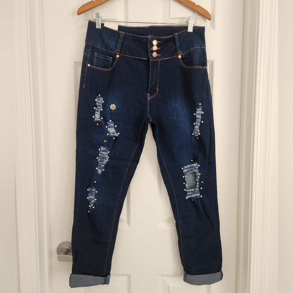 Columbian Women's Distressed Jeans